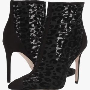 Jessica Simpson Black Heeled Boots with Leopard Print